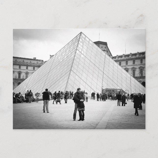 Postal Amor en París, Louvre (Anverso)