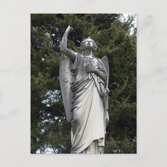 Postal Ángel de piedra con pinos en el fondo (Anverso)