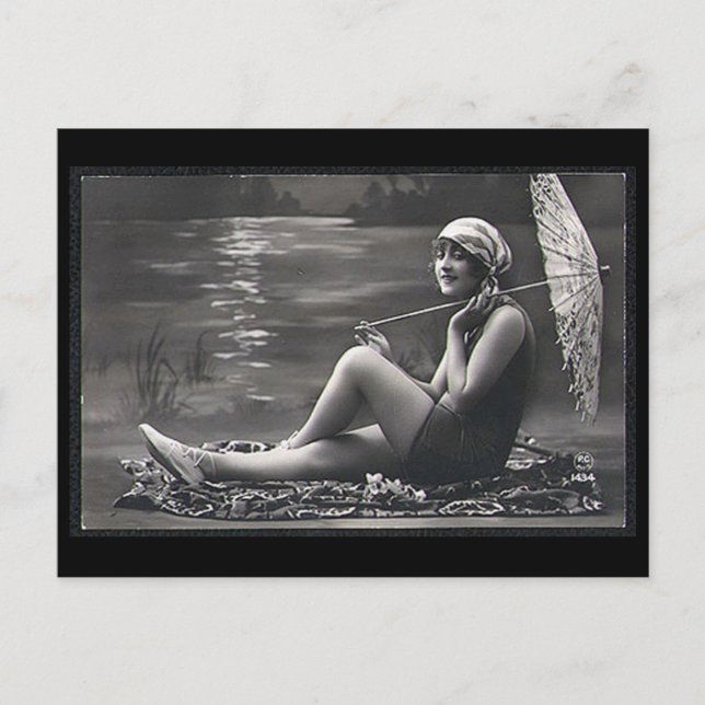 Postal antigua - Chica a orillas de un río (Anverso)