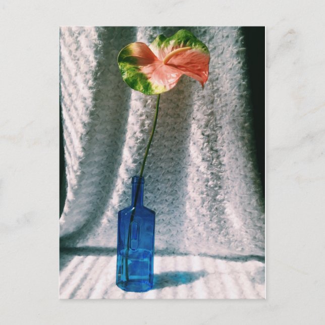 Postal anturio y naturaleza muerta de botella azul (Anverso)