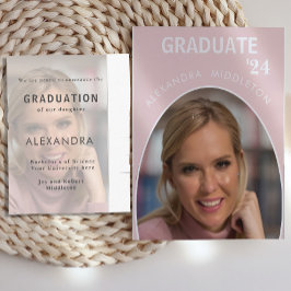Postal Anuncio de graduación Foto de grado rosa moderno