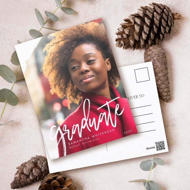 Postal Anuncio de graduado con foto completa Simple Moder (Graduation chalk hand lettering modern minimalistic full bleed photo postcard.)