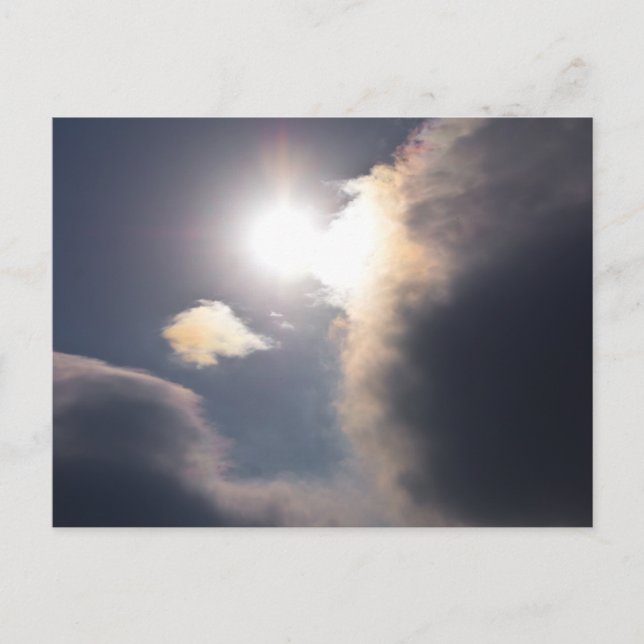 Postal Aparatos y regalos de nubes de arcoiris de Sundog (Anverso)