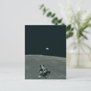 Postal Apollo Lunar Lander y Earrise Over Moon