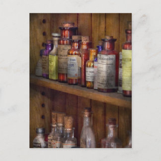 Postal Apothecary - Dentro del gabinete de medicina