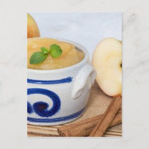 Postal Applesauce con canela en tazón de gres