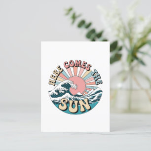 Postal Aquí Viene El Sol - Vibes De Verano Retro