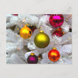 Postal Árbol blanco de Navidad con baudillos coloridos