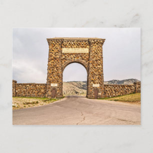 Postal Arco Roosevelt en el extremo norte de Yellowstone