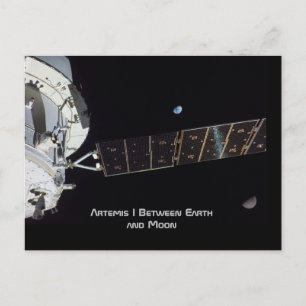 Postal Artemis I entre la Tierra y la Luna