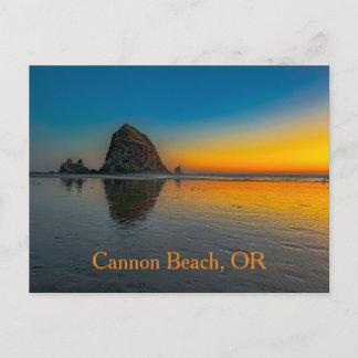 Postal Atardecer en Haystack Rock en Cannon Beach, Oregon