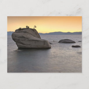 Postal Atardecer en la roca Bonsai, en el lago Tahoe...