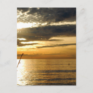 Postal atardecer pacífico dorado