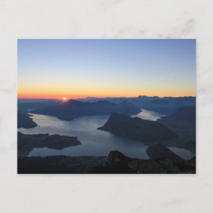 Postal Atardecer sobre el lago de lucerna