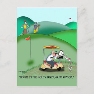 Postal Auditor de IRS en una trampa de arena de golf