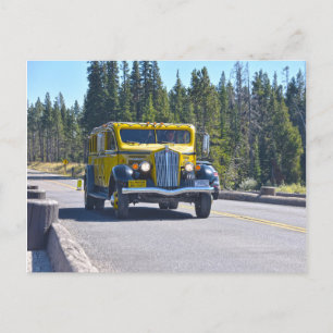 Postal Autobús Yellowstone cruza el puente pesquero