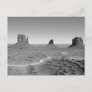 Postal B&W Monument Valley 3