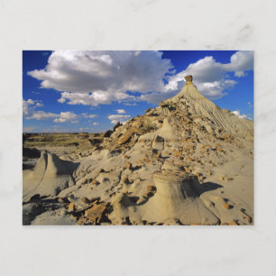Postal Badlands en el Parque Provincial Dinosaurio en Alb