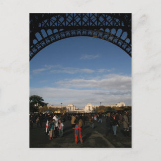 Postal Bajo el Eiffel