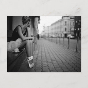 Postal Ballerina blanca y negra