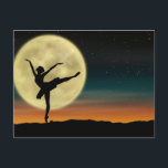 Postal Ballet de luna<br><div class="desc">Dramática e inspiradora postal presenta silueta de bailarín de ballet contra el paisaje de luna llena y cielo nocturno</div>