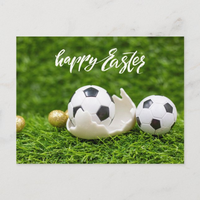 Postal Balón de fútbol con Pascua de Huevos sobre hierba  (Anverso)