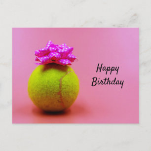 Postal Baloncesto de tenis con feliz cumpleaños en rosa
