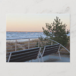 Postal banco en la playa, mar báltico europa