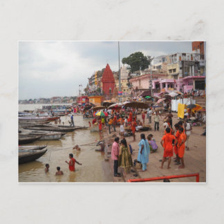Postal Baño nocturno en Varanasi