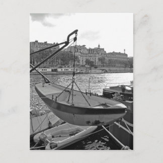 Postal Barco en el río Sena París