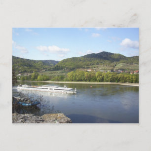 Postal Barco fluvial en el Danubio