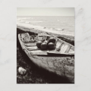 Postal Barco pesquero negro y blanco