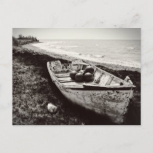 Postal Barco pesquero negro y blanco