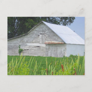 Postal Barrio Viejo En Un Campo Verde