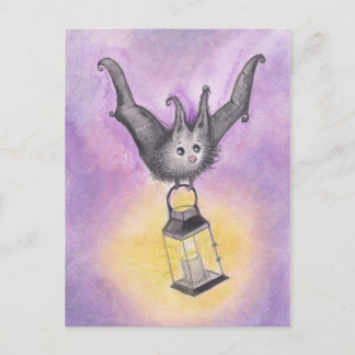 Postal Bat sostiene una linterna
