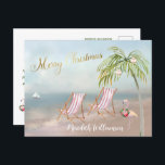 Postal Beach Flamingo Merry Christmas Budget Postcard<br><div class="desc">Feliz Navidad en esta preciosa playa de Watercolor - escena tranquila y suave con dos tumbonas - flamencos amistosos con una hermosa corona - Palmera con algunos adornos. También disponible en diferentes pesos de papel: su selección. Cualquier pregunta de diseño, sólo envíe un correo electrónico a charmdesignstudio@rcn.com y estaremos encantados...</div>