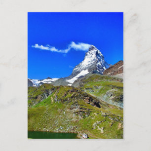 Postal Beautiful famous Swiss Matterhorn with clouds