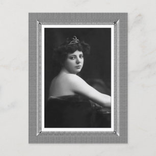 Postal Belleza de época - Tiara - en blanco y negro