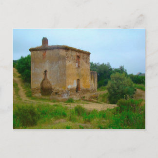 Postal Benín vintage, casa de campo quemada