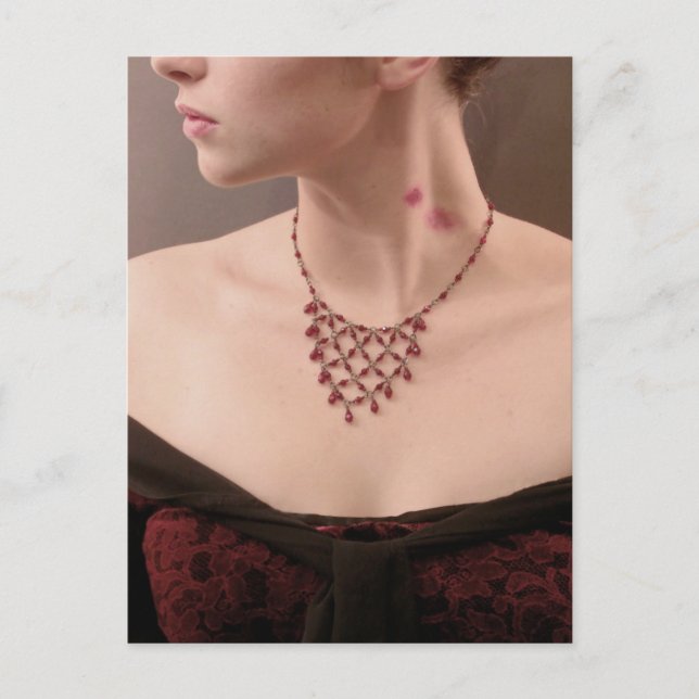 Postal "Beso de vampiro" - mordida en el cuello (Anverso)