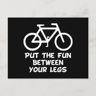 Postal Bicicleta entre piernas