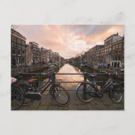 Postal Bicicletas al atardecer en Ámsterdam
