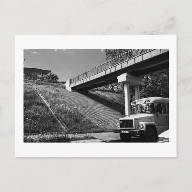 Postal Bielorrusia Grodno antiguo bus retro soviético (Anverso)