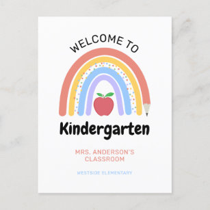 Postal  Bienvenidos al jardín infantil Pastel de arcoiris
