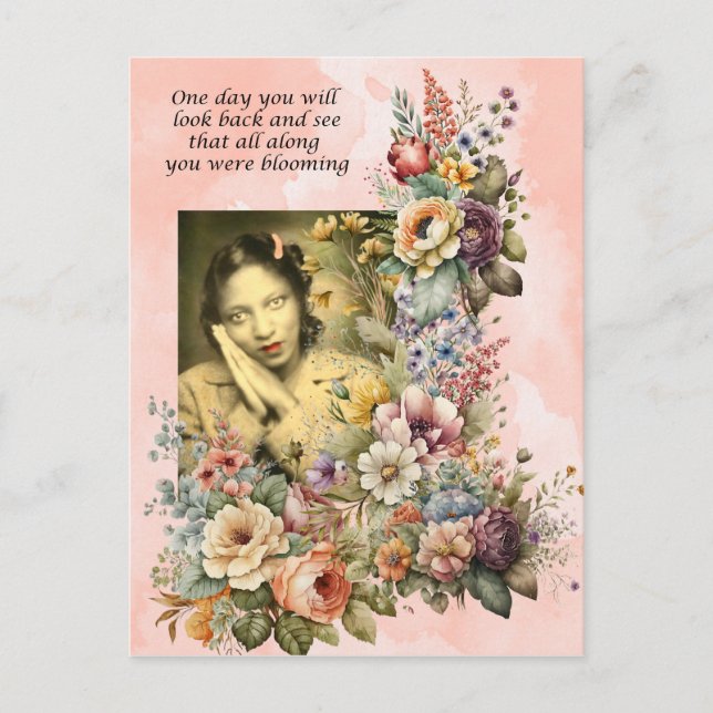 Postal "Blooming all Along" cita chica bonito y flores (Anverso)