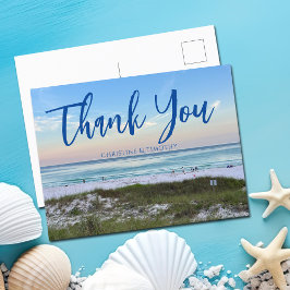 Postal Boda de playa hermosa con puesta de sol personaliz