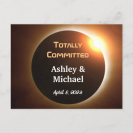 Postal Boda del tema del eclipse completamente comprometi