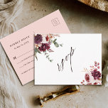 Postal Boda floral de color de agua de Romance otoño RSVP<br><div class="desc">Esta postal nupcial del rsvp incluye flores acuáticas de dahlias,  rosas del jardín y peonía en rojo burdeos,  marrón,  rosa rubí sobre hojas de otoño. Para una personalización más avanzada de este diseño,  haga clic en el BOTÓN HERRAMIENTA DE DISEÑO AZUL. También están disponibles los elementos coincidentes.</div>