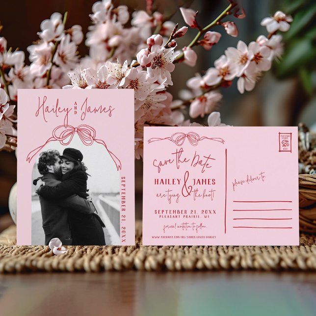 Postal Boda fotográfica de la curva de la mano dibujada p (Cute pink & Red quirky modern trendy hand drawn bow retro arch photo wedding save the date postcard)