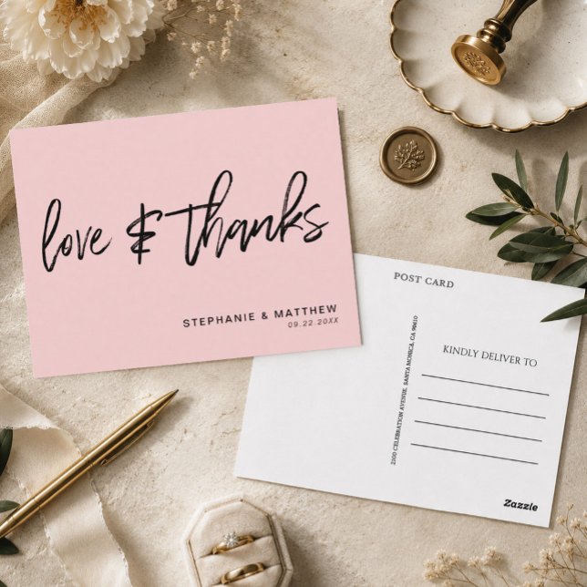 Postal Boda moderna de rosa pálido de amor y agradecimien (Send a sweet and budget-friendly note of appreciation with this romantic blush pink)